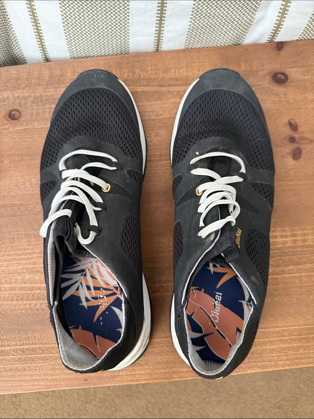 Women’s olukai tennis shoes